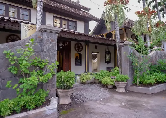 Cakra Homestay Solo Mitra Reddoorz