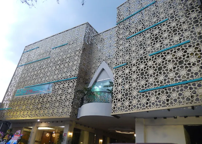 Grand Amira Hotel Surakarta 